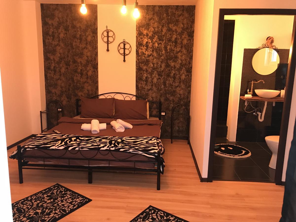 Casa Relax Hotel Valeni  Ngoại thất bức ảnh