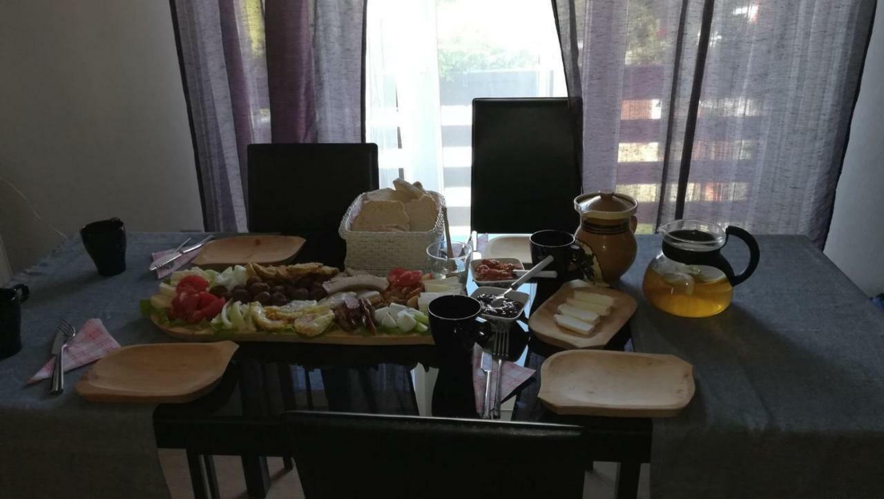 Casa Relax Hotel Valeni  Ngoại thất bức ảnh