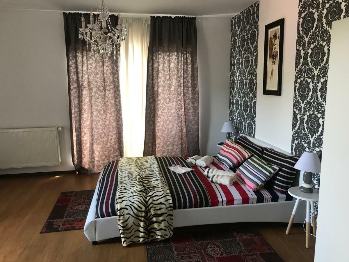 Casa Relax Hotel Valeni  Ngoại thất bức ảnh