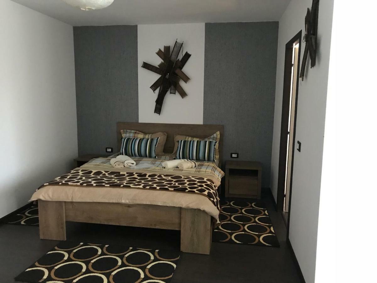 Casa Relax Hotel Valeni  Ngoại thất bức ảnh
